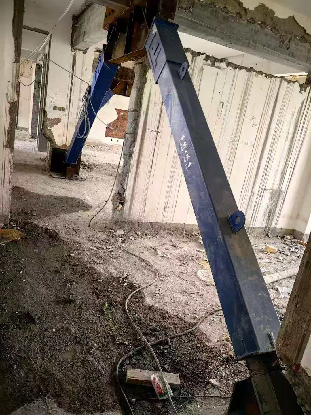 石家庄柱子粘钢加固施工工艺